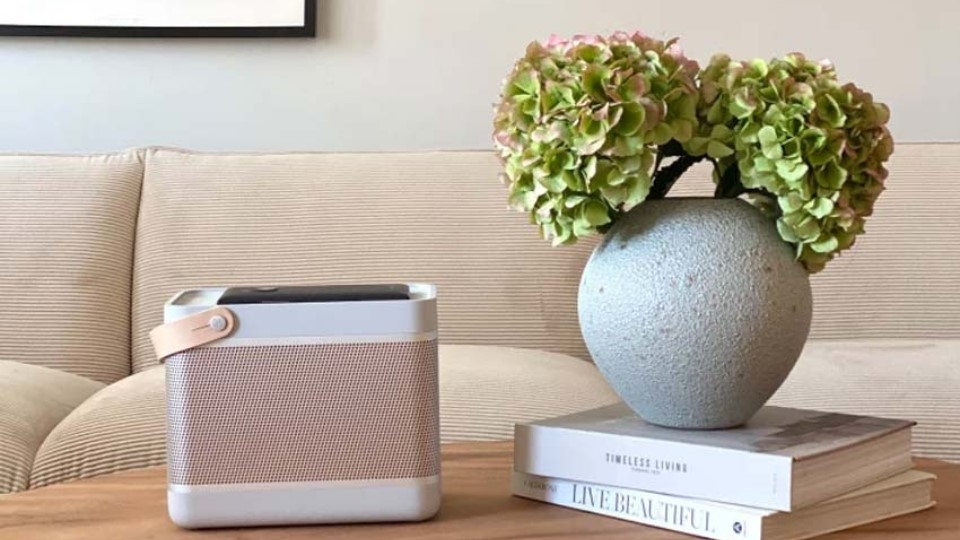 Loa B&O Beolit 20