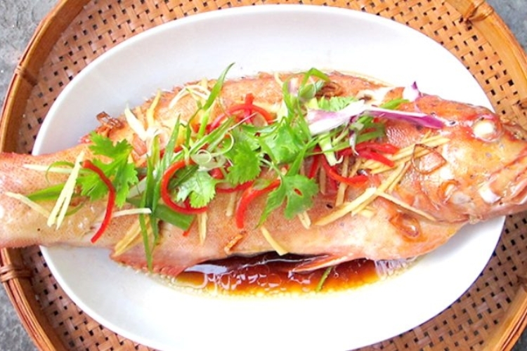 Cá mú đỏ xì dầu hấp