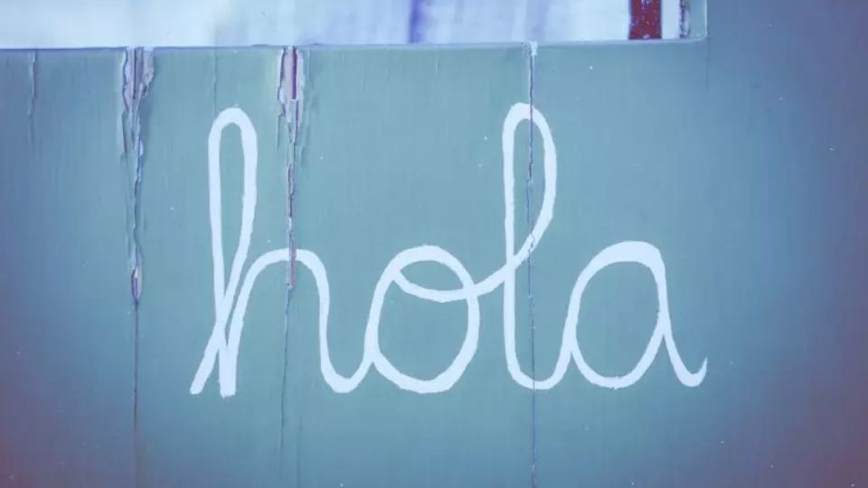 Cách sử dụng từ Hola