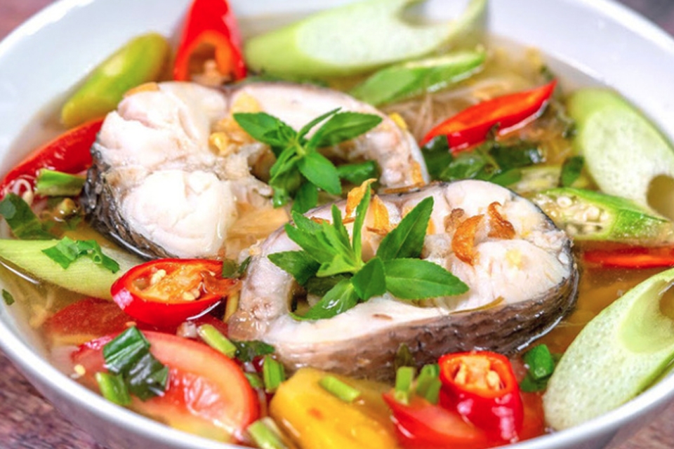 Món canh chua cá basa thơm ngon, đậm vị.
