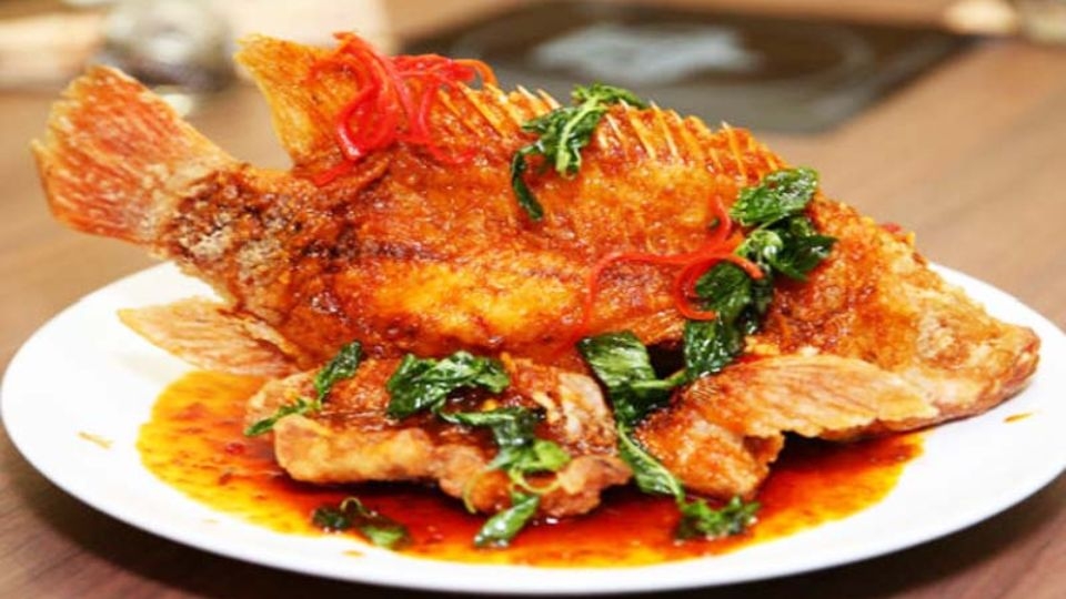 Cá tai tượng sốt me