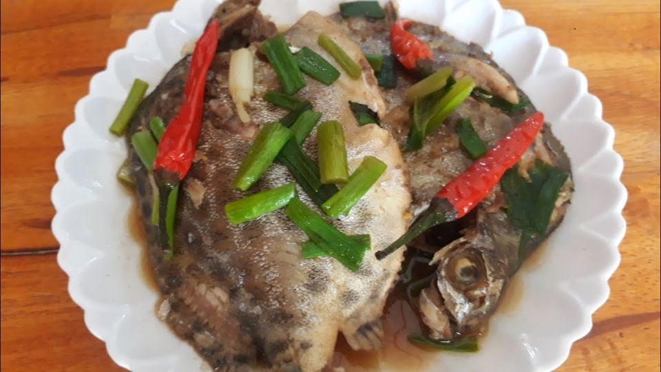Cá nâu kho hành ớt