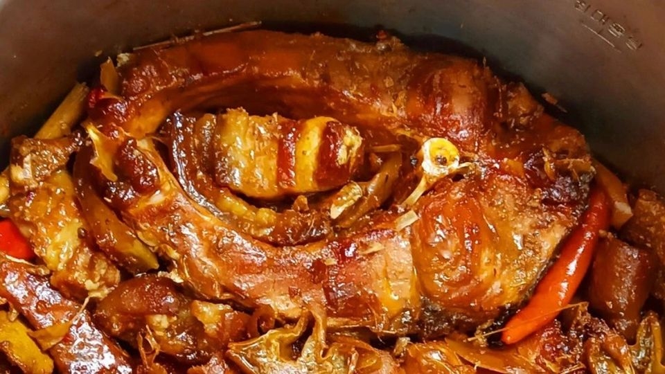 Cá trắm kho riềng