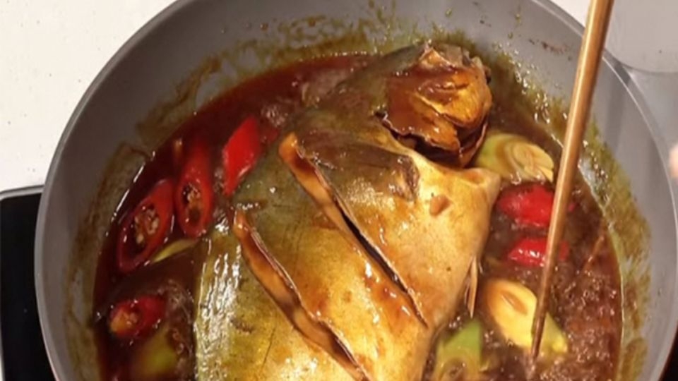 Cá chim kho riềng