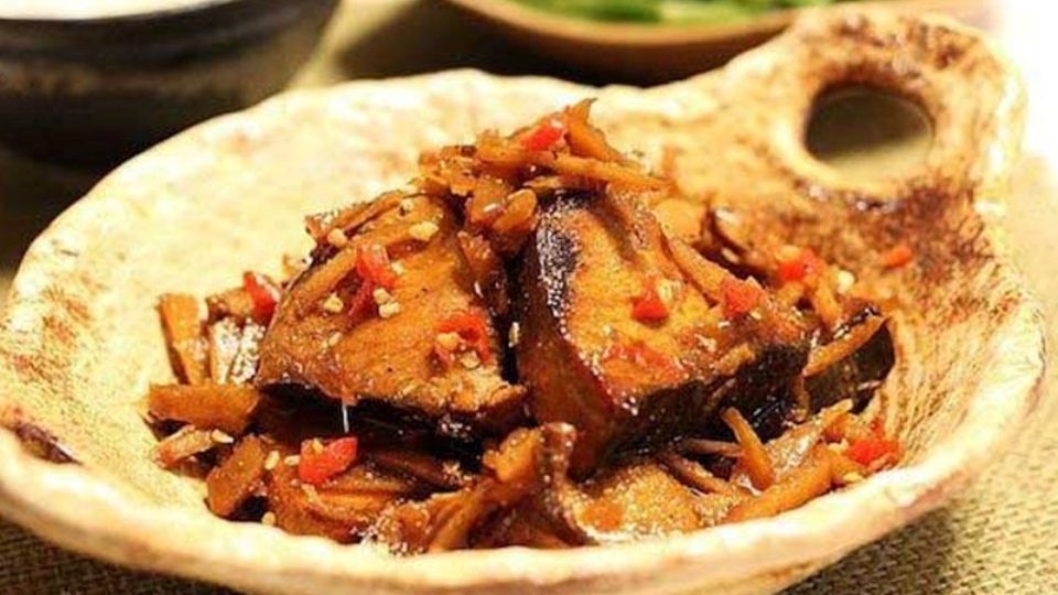 Cá thu kho riềng