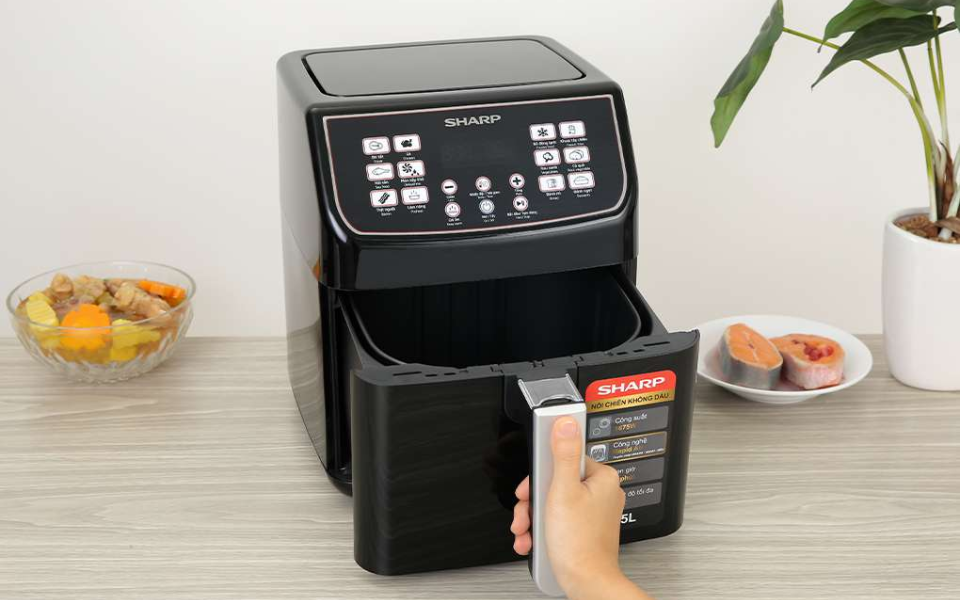 Nồi chiên không dầu Sharp 5.2 lít KF-AF55EV-BK