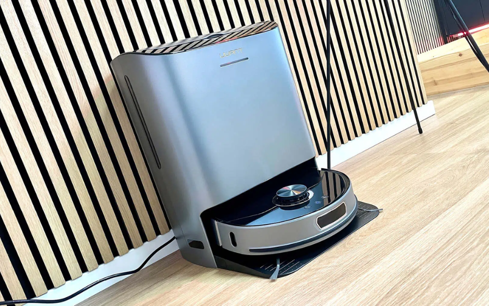 Robot hút bụi Uwant U200