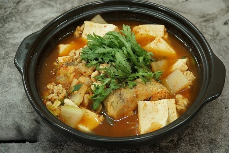 Canh cá minh thái