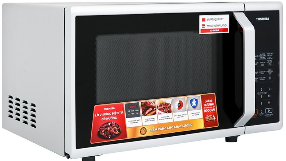 Dùng lò vi sóng Toshiba điện tử để rã đông thực phẩm theo trọng lượng