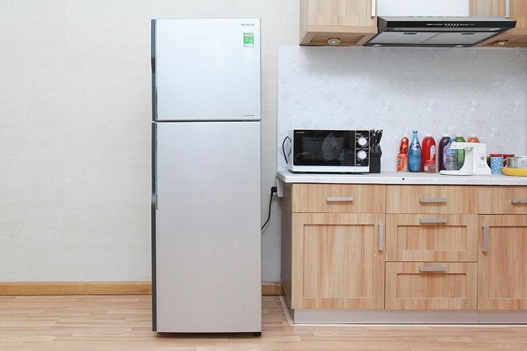 Nguyên nhân vỏ tủ lạnh mới mua bị nóng và cách kiểm tra, khắc phục nhanh tại nhà - Hình 1
