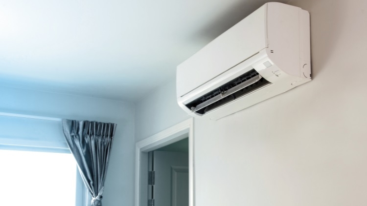 Bật máy lạnh mở cửa có tốn điện không? Hình 2