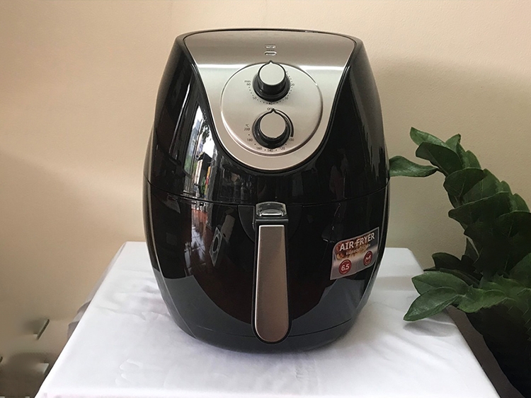 Nồi chiên không dầu Sharp của nước nào?&nbsp;(hình 3)