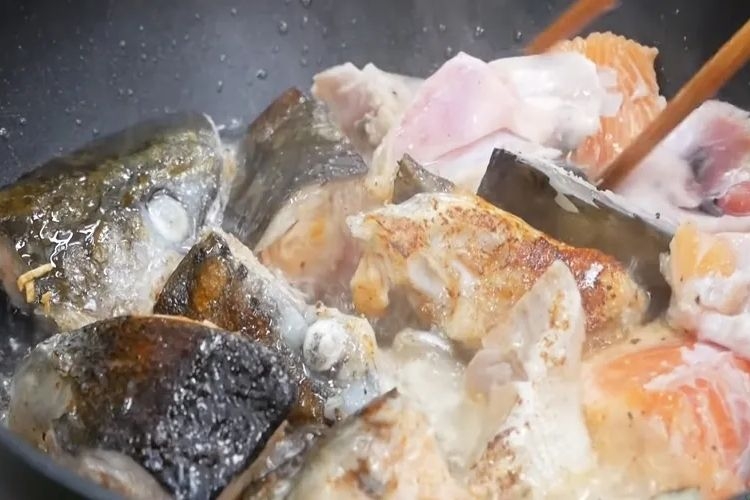 lẩu đầu cá hồi (hình 3)