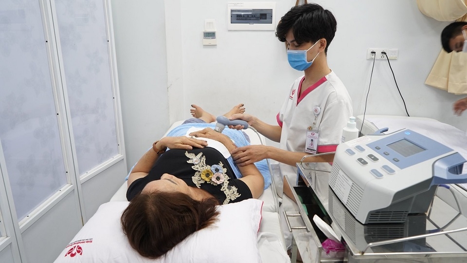 Sử dụng sóng siêu âm trong hoạt động thăm khám tại bệnh viện