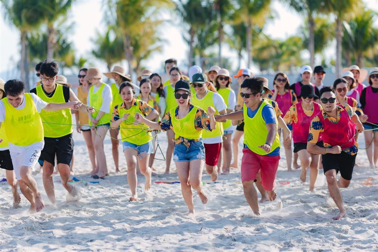 Slogan team building gắn kết tinh thần mọi người