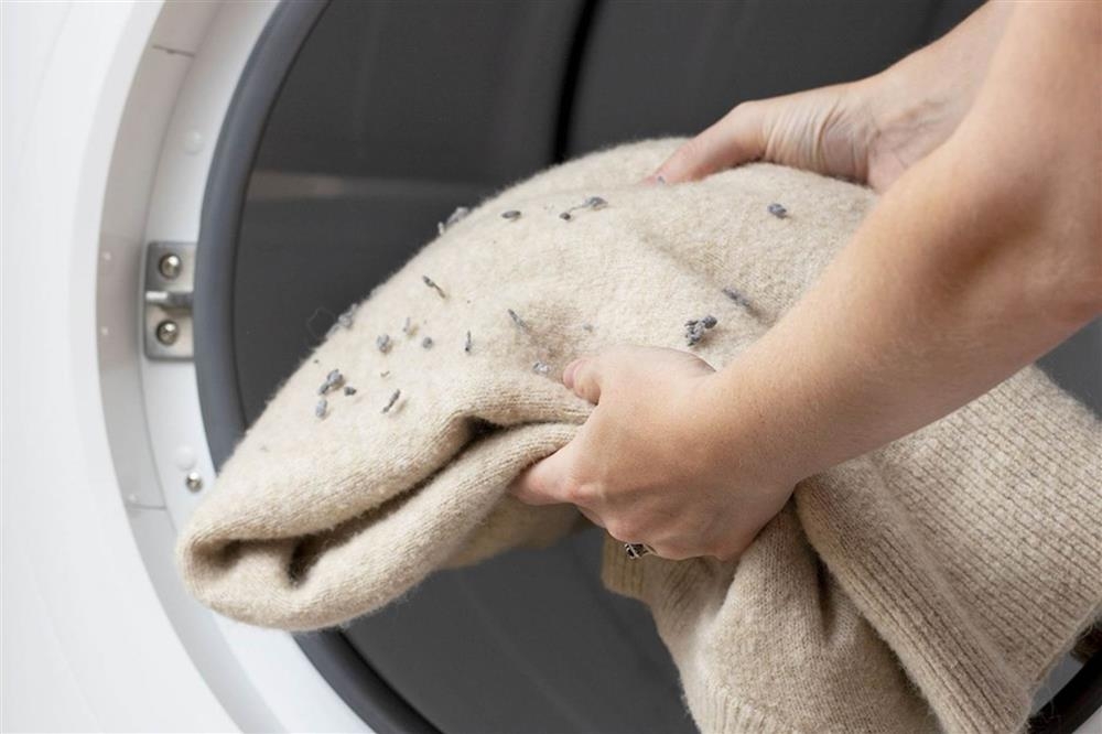 Có nên để máy giặt trong nhà tắm không 3
