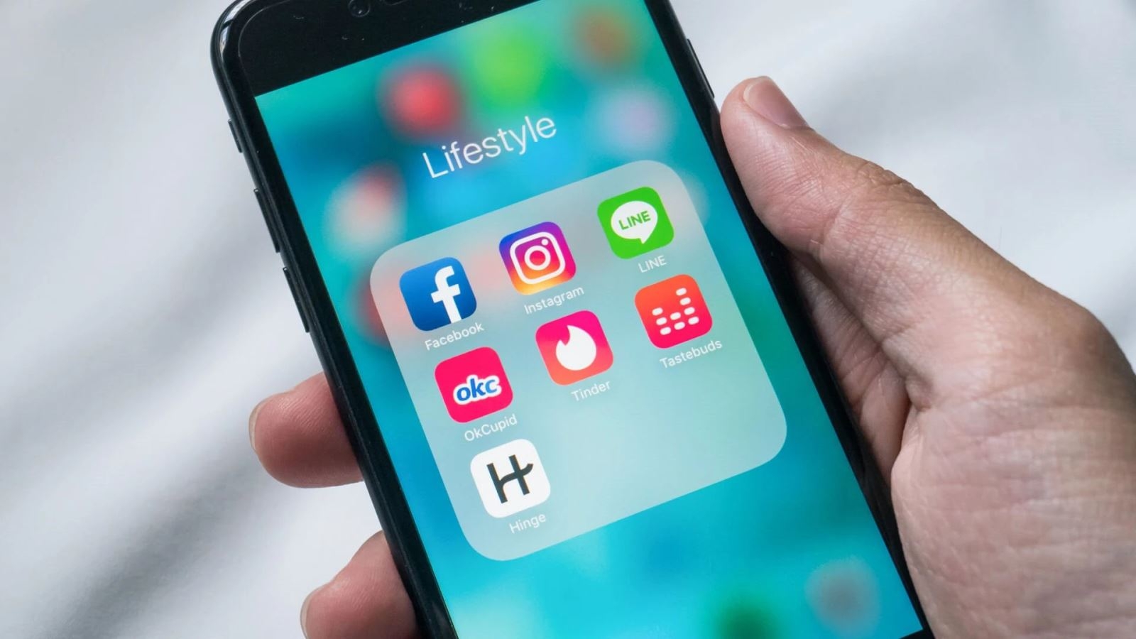 iPhone cắm sạc bị tắt nguồn 2