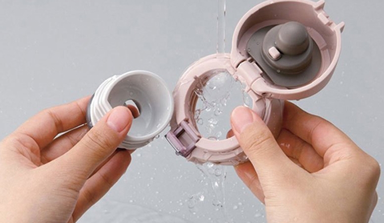 Cách vệ sinh bình giữ nhiệt dung tích lớn