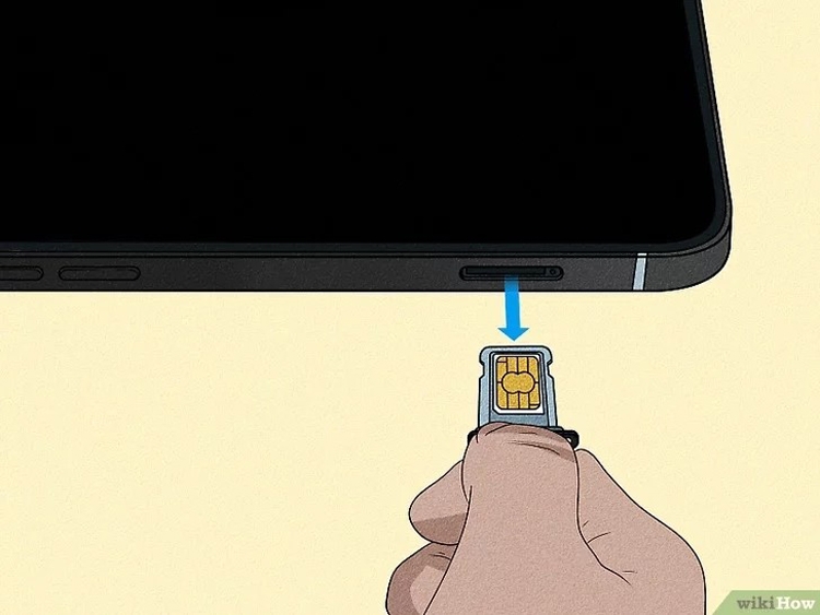 Tháo khay SIM ra và lau khô nước