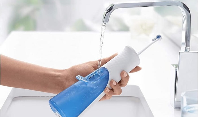 Cách sạc máy tăm nước 5