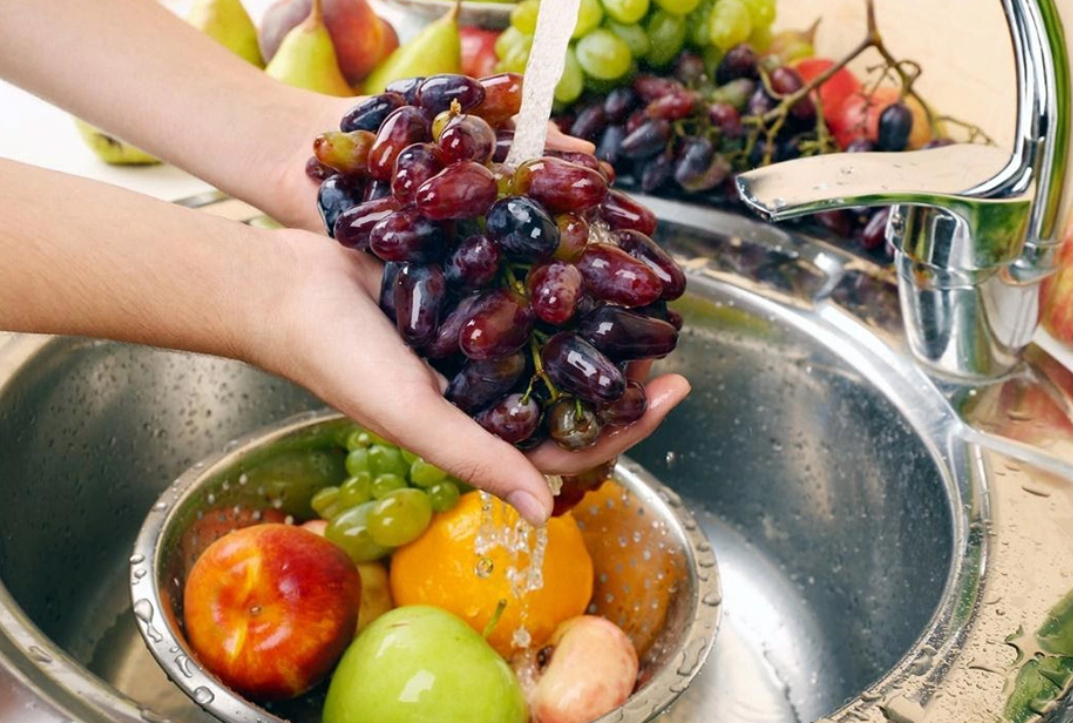 Có nên rửa rau bằng nước kiềm 5