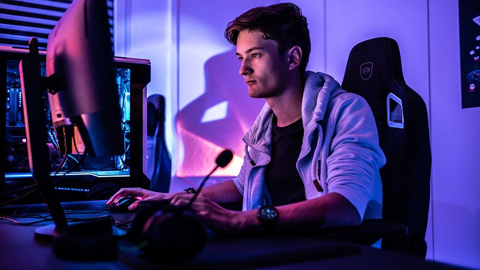 Tham gia cộng đồng game thủ để có được những bí kíp chơi game hiệu quả hơn