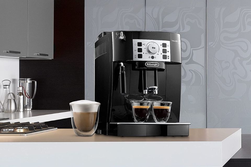 Máy pha cà phê tự động Delonghi ECAM22.110.B