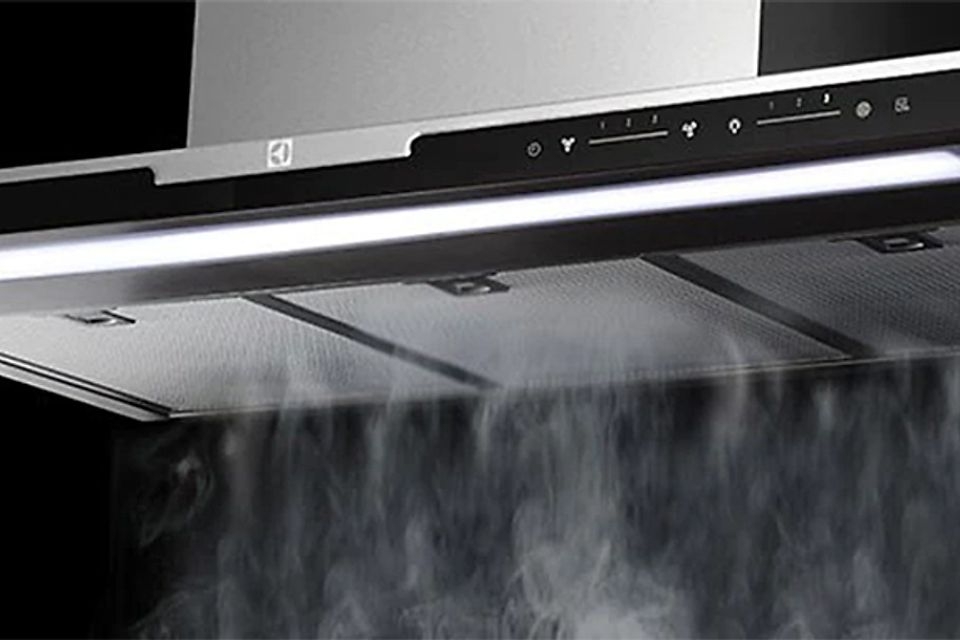 Máy hút mùi Electrolux với thiết kế sang trọng
