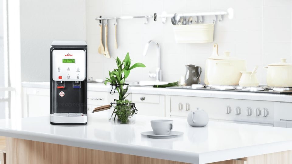 Máy lọc điện giải có nóng lạnh ROBOT I-UHC69C