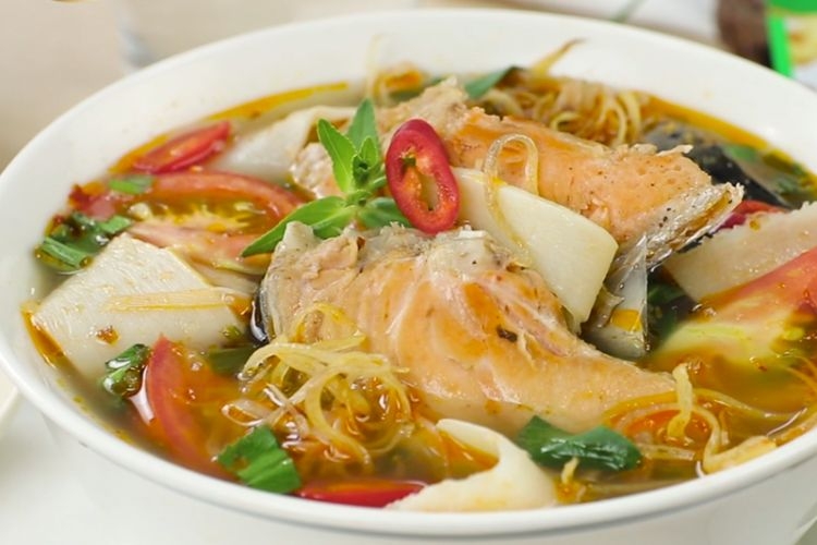 lẩu cá hồi măng tươi 2