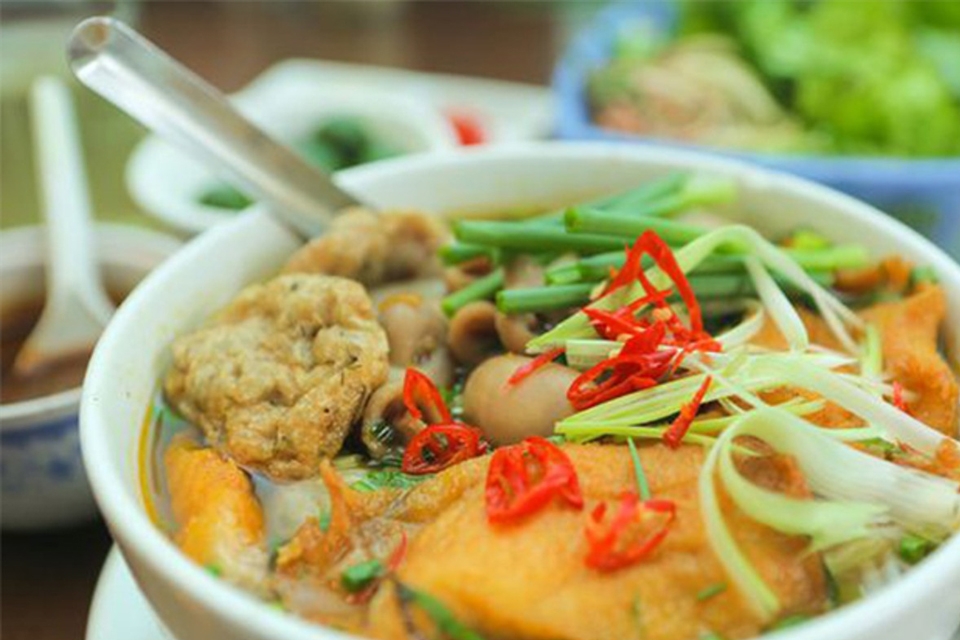 Bún cá cay Hải Phòng thơm ngon, hấp dẫn.