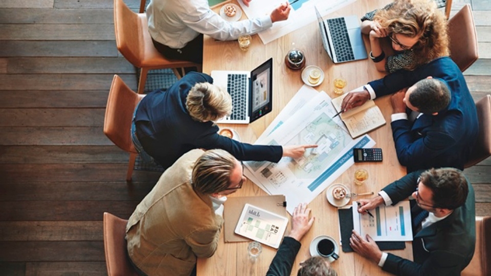 Tìm kiếm sự giúp đỡ từ mọi người