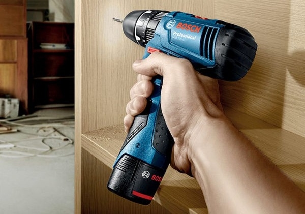 So sánh máy khoan pin và điện: Những thông tin hữu ích giúp bạn dễ dàng lựa chọn sản phẩm phù hợp 2