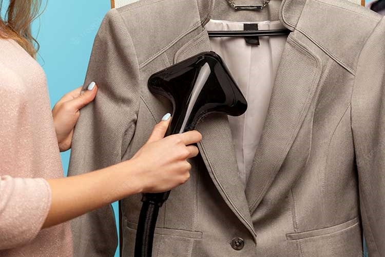 cách ủi áo vest 2