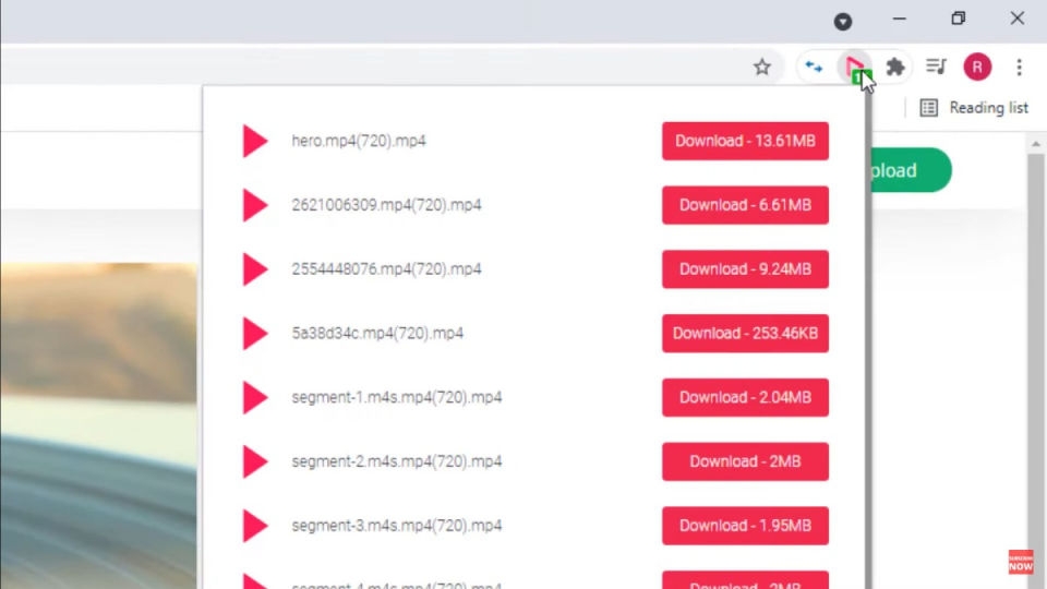 Mở phim, click chuột phải vào biểu tượng Extension và chọn Download