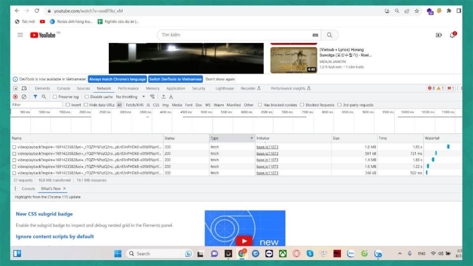 Bấm Network, tìm và tải về file có đuôi .mp4, .flv, .webm, .m3u8