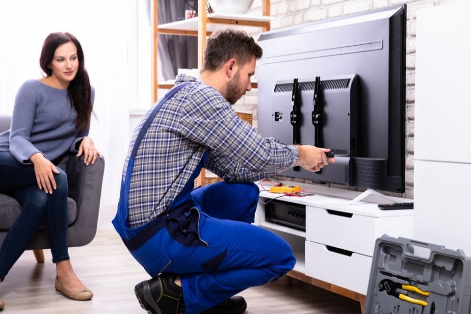 Tivi LG bị trắng màn hình 5