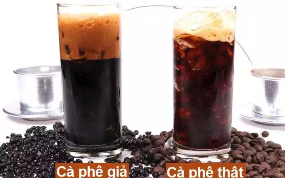 Phân biệt cà phê thật giả dựa vào màu nước cà phê