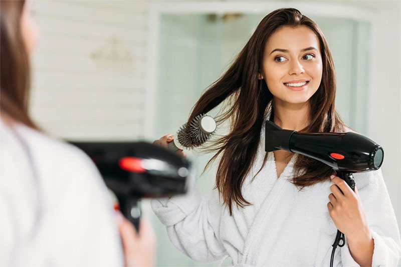 Cách lấy tóc ra khỏi máy sấy hình 4
