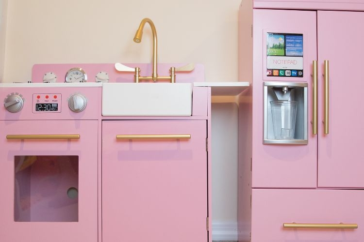 tủ lạnh màu hồng hợp mệnh nào