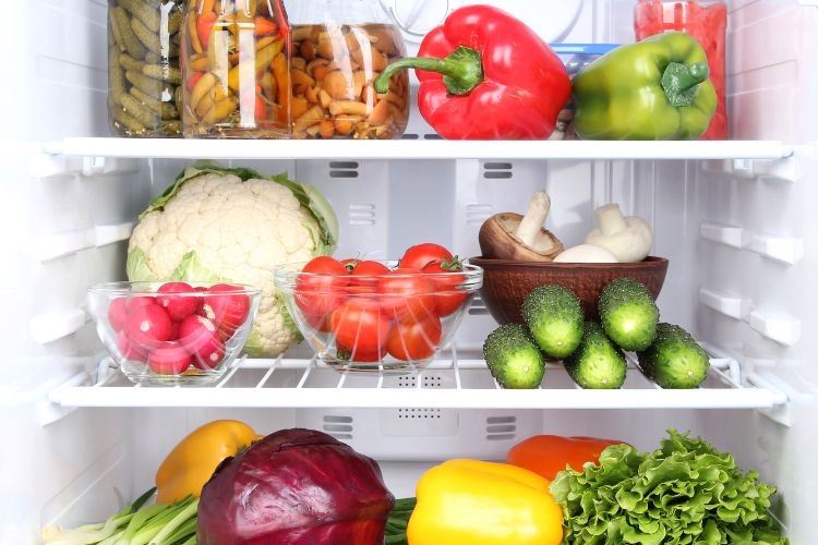 giữ tủ lạnh sạch sẽ