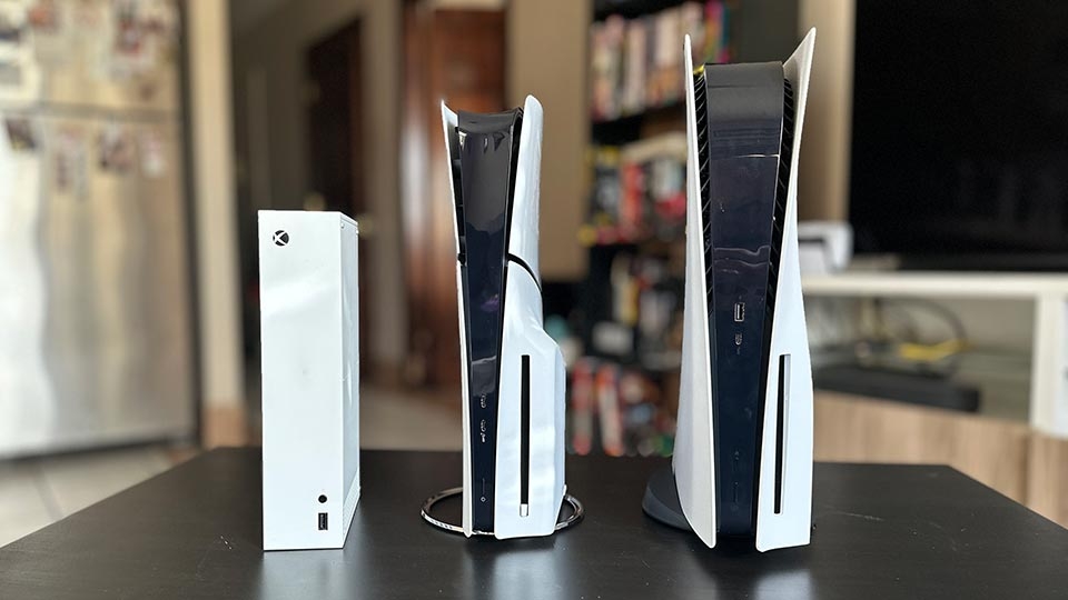 Sony PS5 Slim và PS5 tiêu chuẩn - Ảnh 01