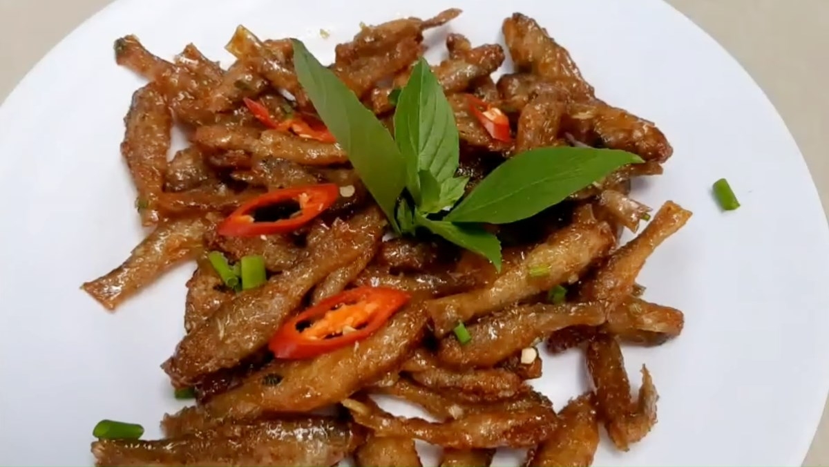 Cá chiên mắm tỏi ớt giòn