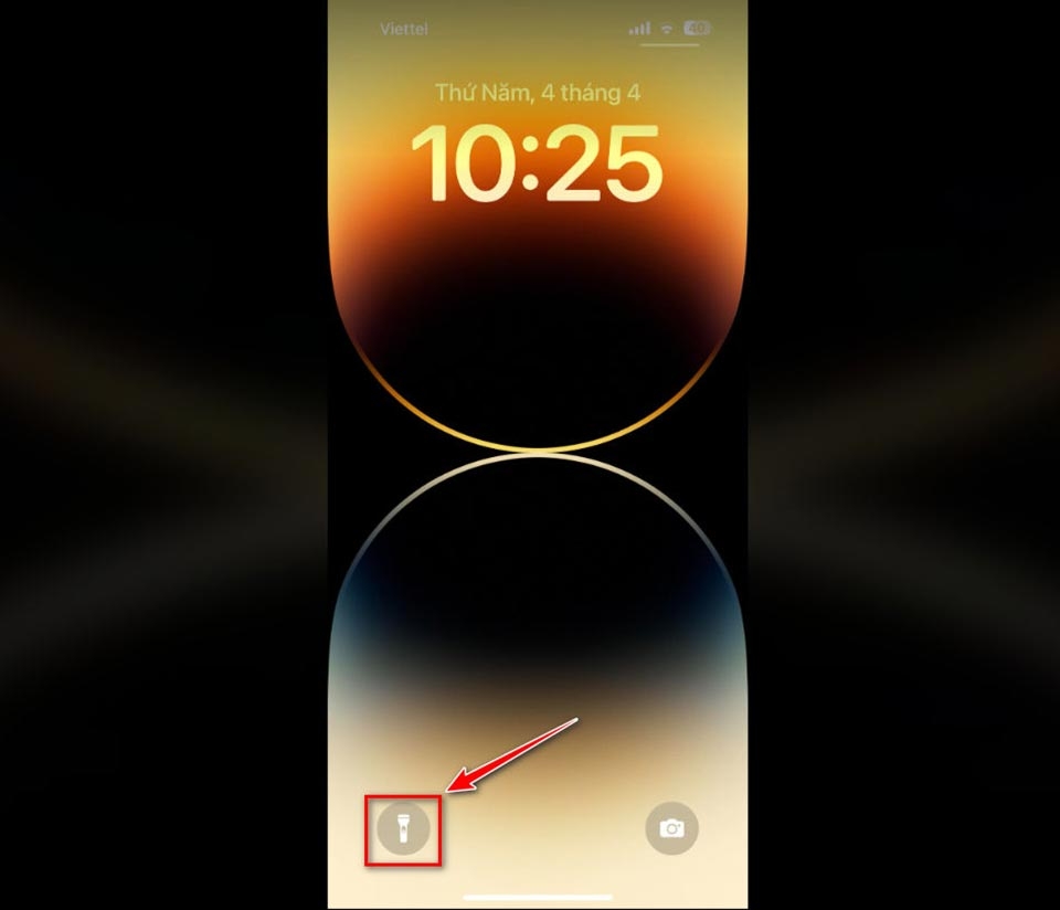 Bật đèn pin iPhone - Ảnh 02