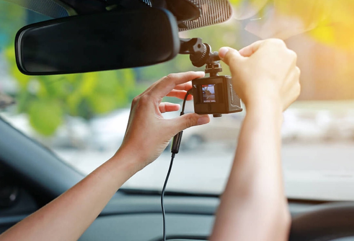 camera hành trình hay bị rơi rớt - hình 3