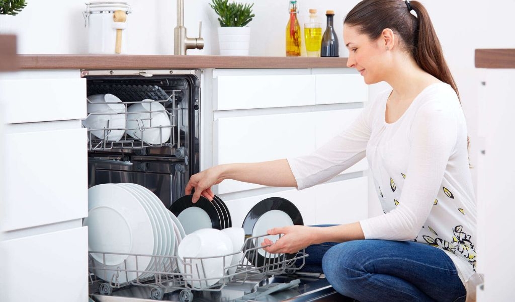 Nên mua máy rửa bát bao nhiêu bộ? Đặc điểm của từng loại máy rửa bát theo bộ 3
