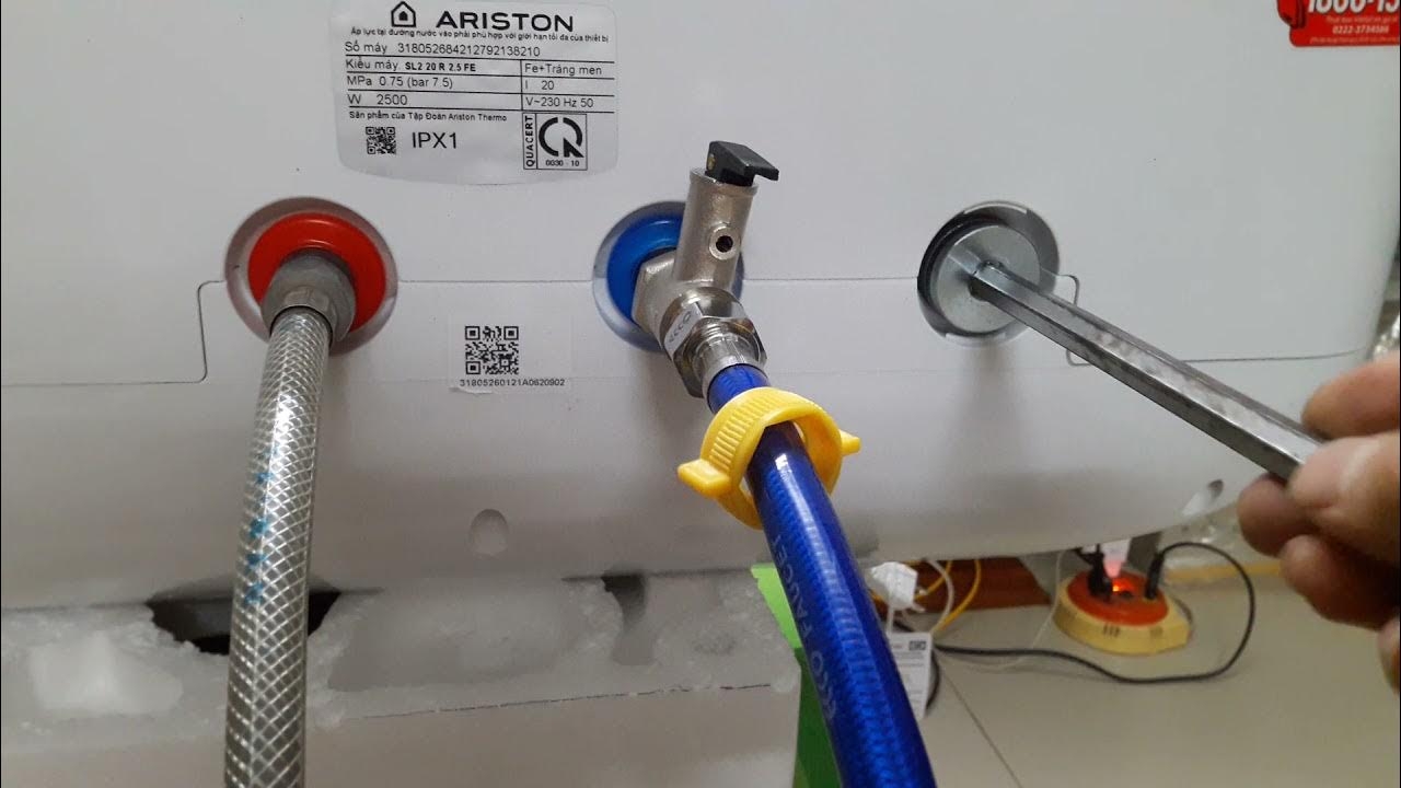 cách xả hết nước trong bình nóng lạnh Ariston 4