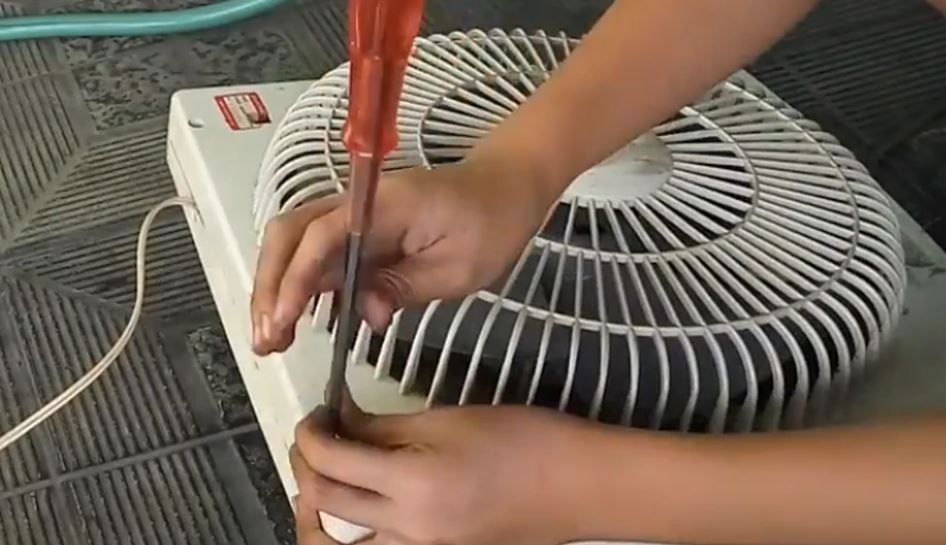 cách tháo quạt hộp 2