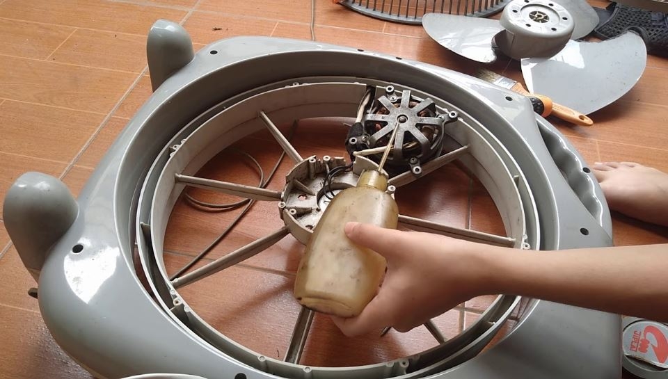 cách tháo quạt hộp 7