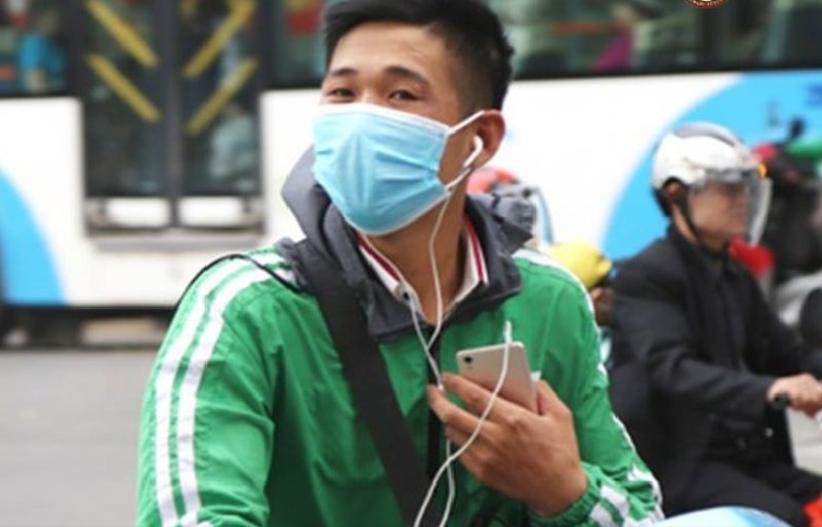 Gắn điện thoại trên xe máy có bị phạt không? (Hình 3)